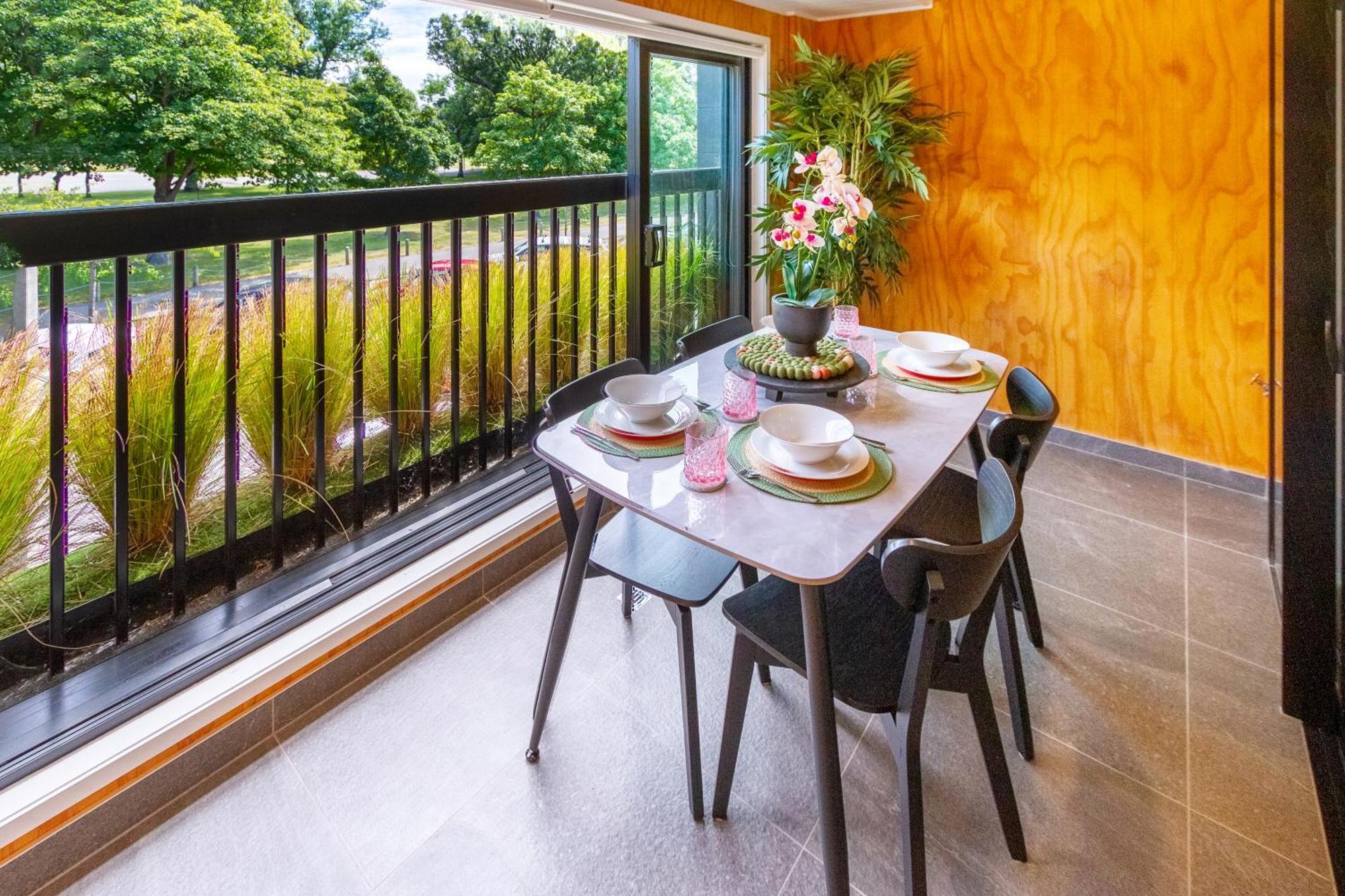 Cozy 1-Bed Apartment With Park Views, Sleeps 4 Christchurch Exterior foto
